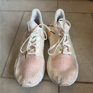 Adidas Women’s‎ Ultraboost 19 Running Shoe Off White/Glow Orange F34073 Sz 10